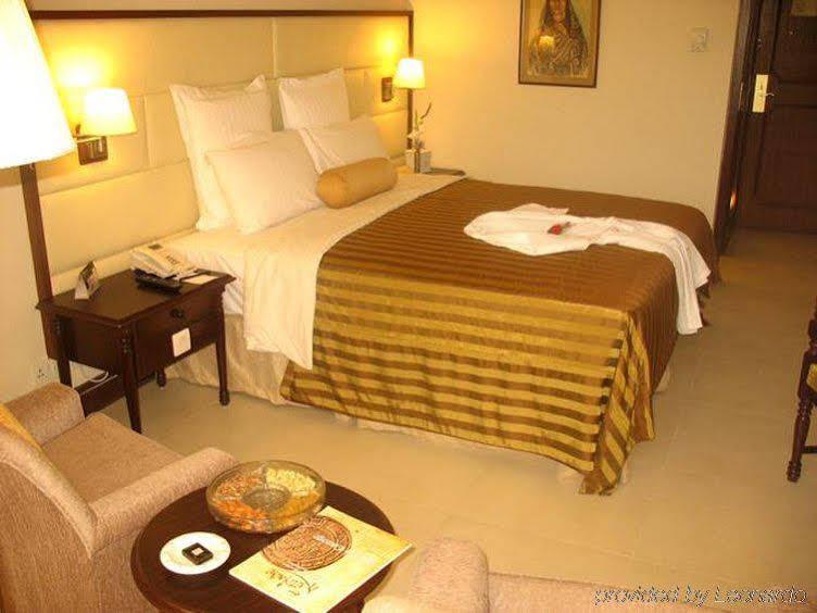 Pearl Continental Hotel, Peshawar Exterior photo